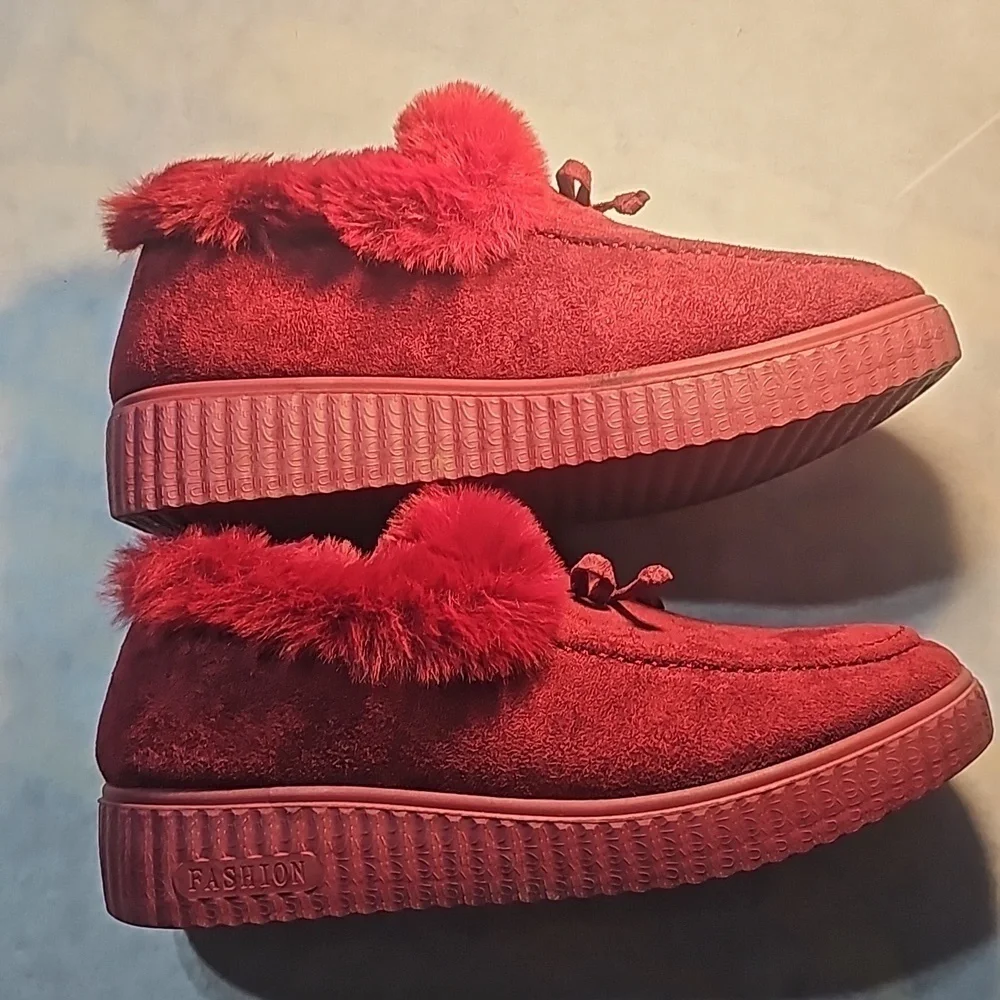 Platform Slip-on Furry Shoes Slippers NWOT